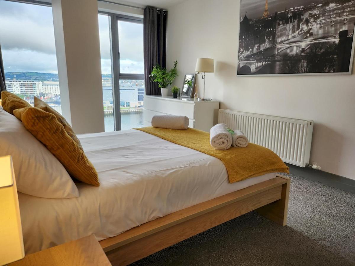 Apartamento Pass The Keys Stunning Penthouse With Balcony Sunset Views Belfast Exterior foto